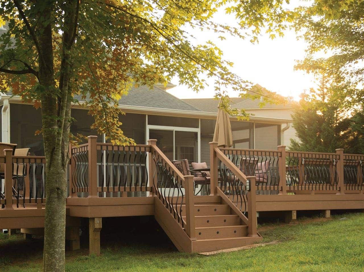 Why Fall Is One of the Best Seasons to Build a Deck